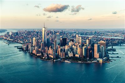 Blick auf Manhattan mit dem One World Trade Center